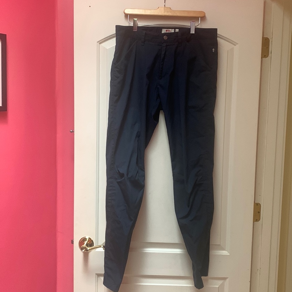 Fjallraven Men’s Size 50 (33/34) Navy High Coast Fall trouser